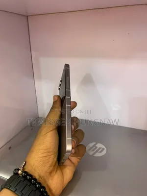 New Samsung Z 16 GB Black