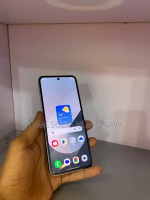 New Samsung Z 16 GB Black