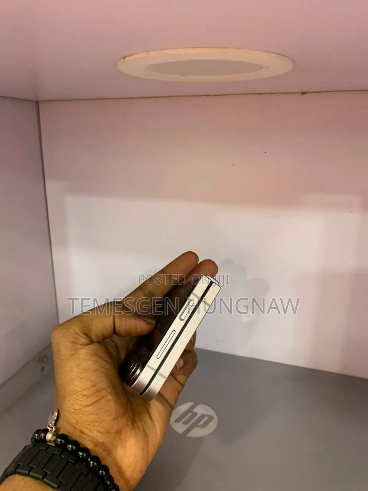 New Samsung Z 16 GB Black