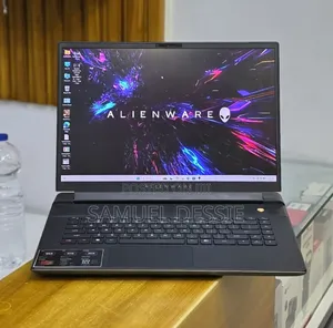 New Laptop Alienware X16 r1 16GB Intel Core i9 SSD 1T