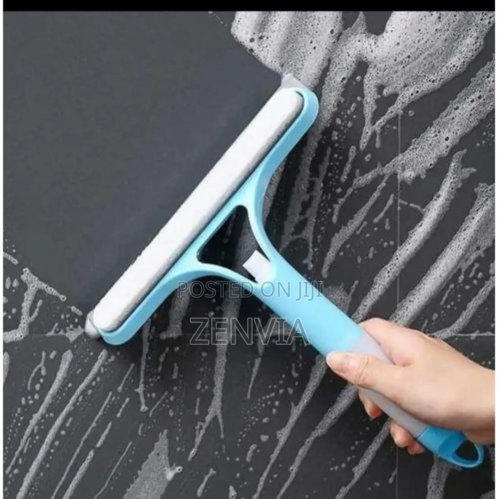 2in1 Spray With Wiper Window Cleaner /🔴Free Delivery/