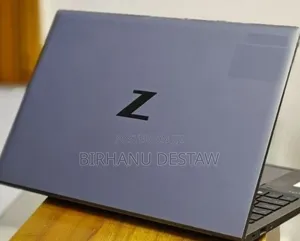 New Laptop HP ZBook Firefly 15 G7 16GB Intel Core i7 SSD 512GB