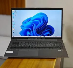 New Laptop HP ZBook Firefly 15 G7 16GB Intel Core i7 SSD 512GB