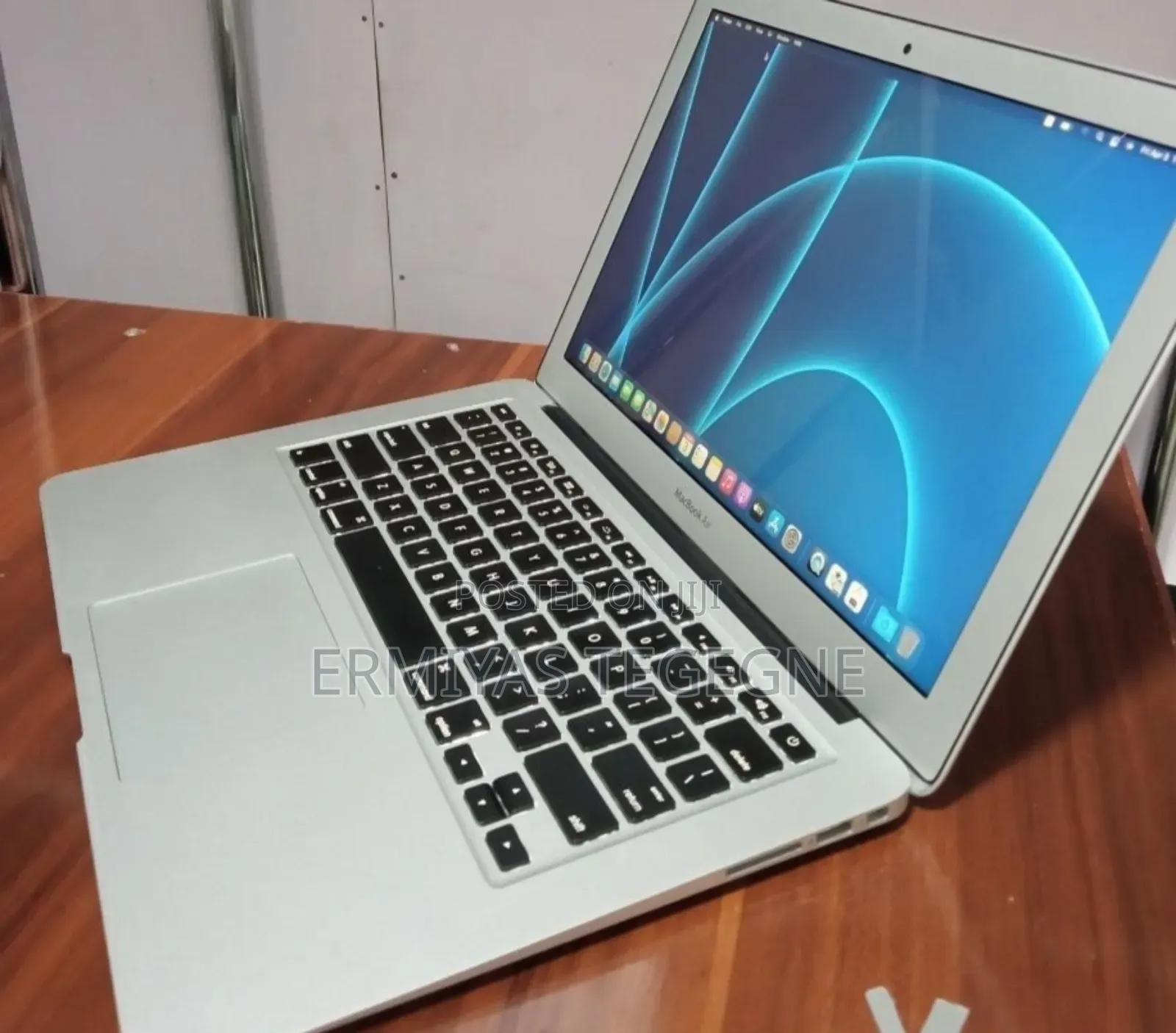 New Laptop Apple MacBook Pro M1 16GB Apple M3 Pro SSD 128GB