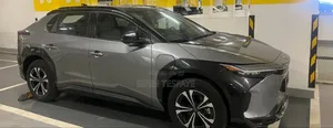 New Toyota bZ4X 71.4 kWh AWD 2023 Gray