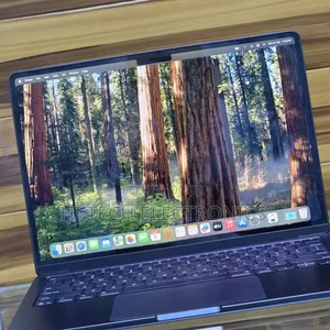 New Laptop Apple MacBook Air 2025 M4 13-inch 16GB Apple M4 SSD 256GB