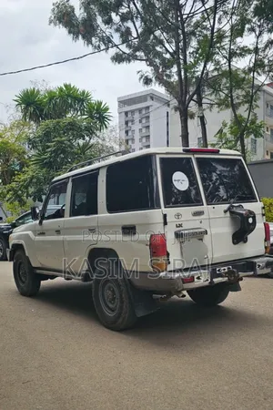 Toyota Land Cruiser 4.5 V8 TD STD 2010 White