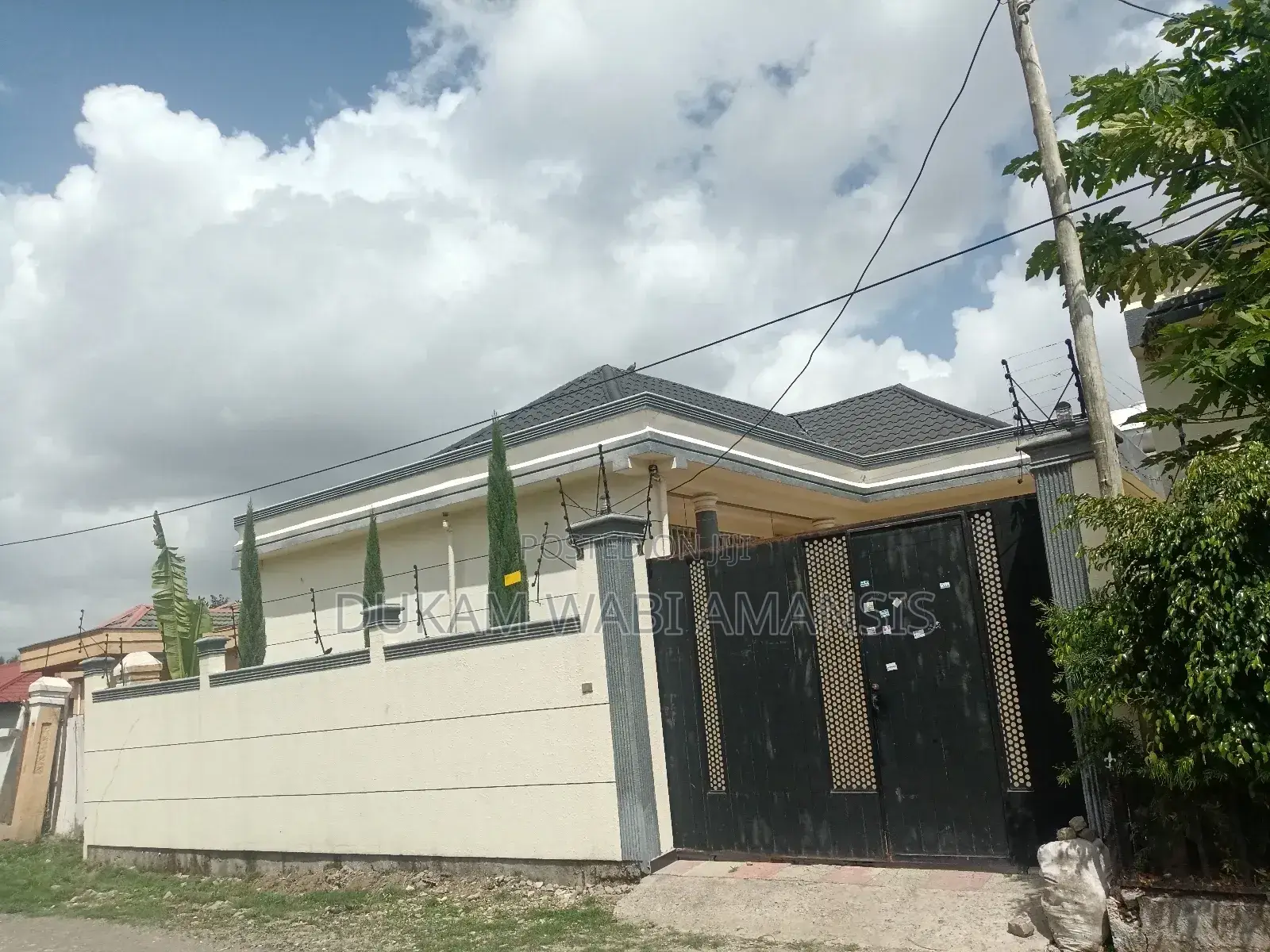 Furnished 7bdrm House in Dukam, East Shewa for sale