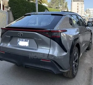 Toyota bZ4X 2024 Gray
