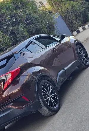 Toyota C-HR 2017 Gold