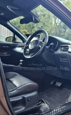 Toyota C-HR 2017 Gold