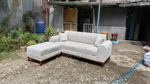 On Hand Sofa ለመካከለኛ ቤት ጥራት ያላቸዉ በፈለጉት ከለር አኛጋር ያገኛሉ