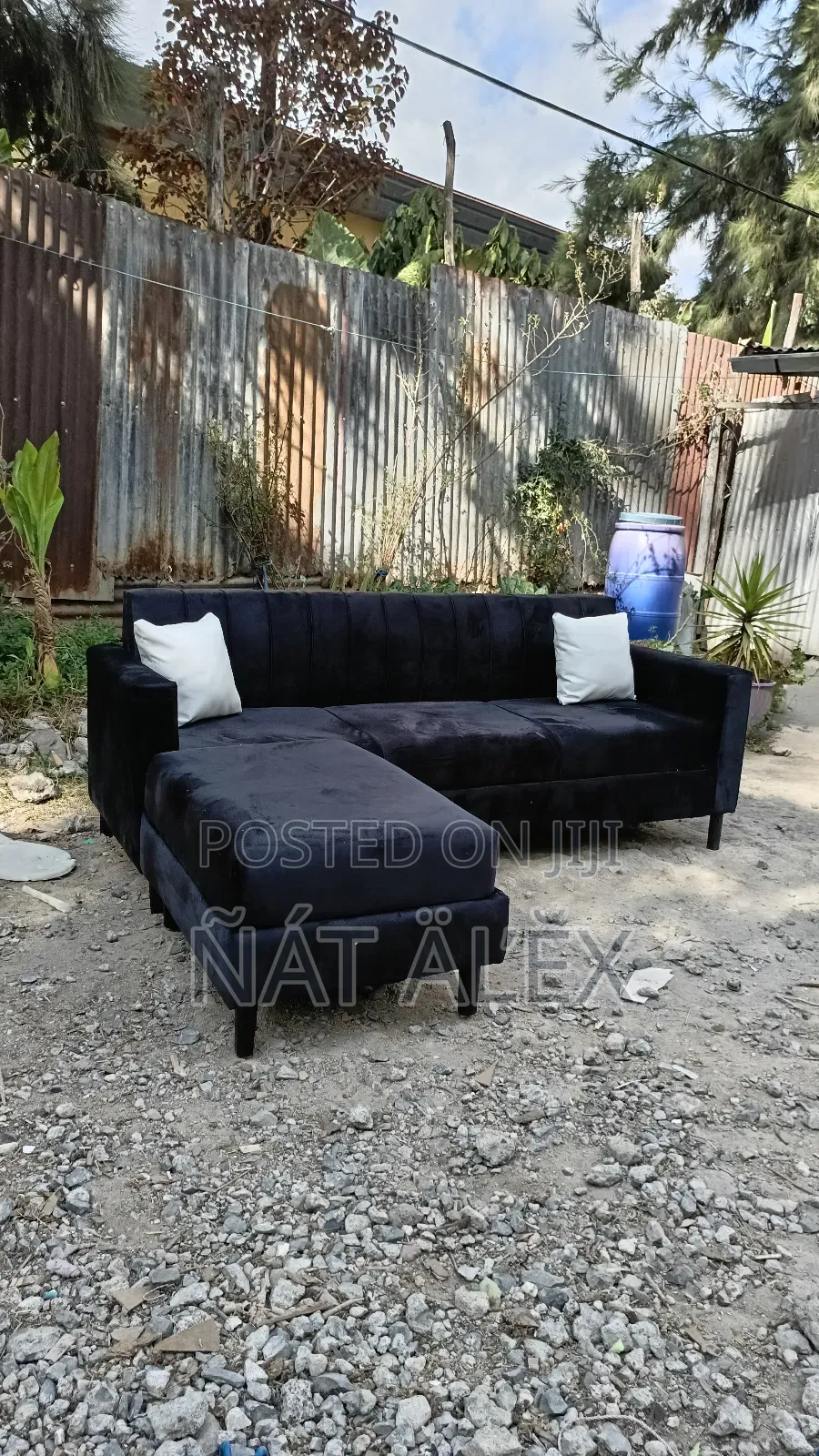 Corner Sofa ለአነስተኛ ቤት ጥራት ያላቸዉ በፈለጉት ከለር አኛጋር ያገኛሉ