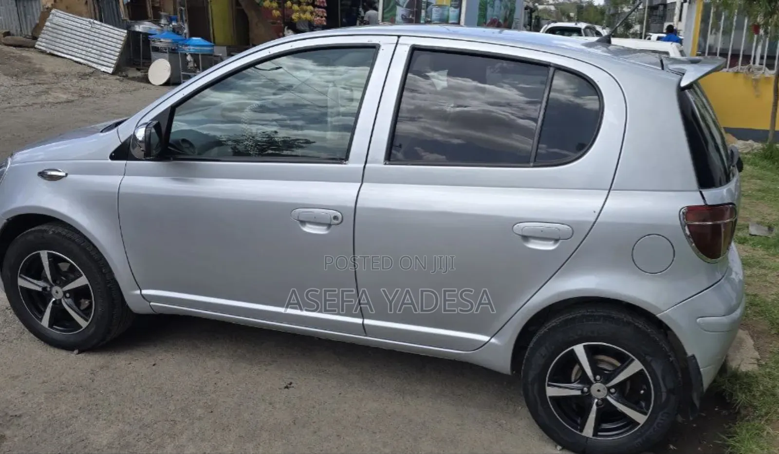 Toyota Vitz 2004 Silver