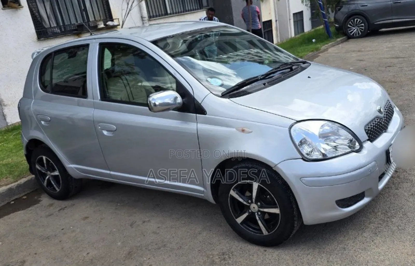 Toyota Vitz 2004 Silver
