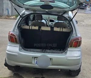 Toyota Vitz 2004 Silver