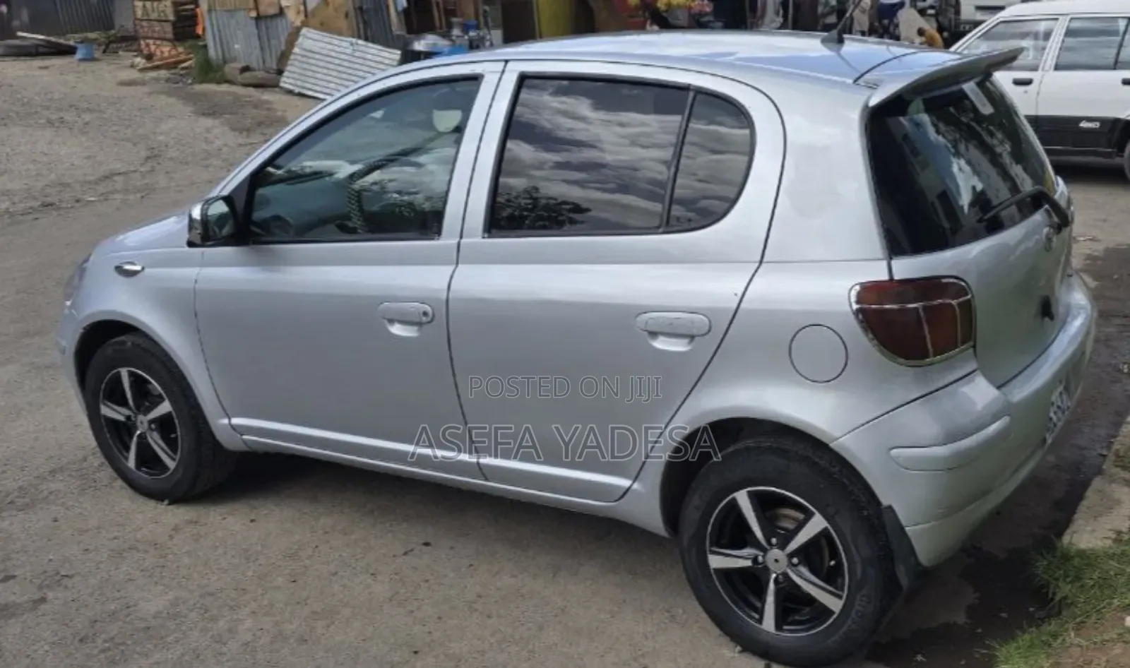 Toyota Vitz 2004 Silver