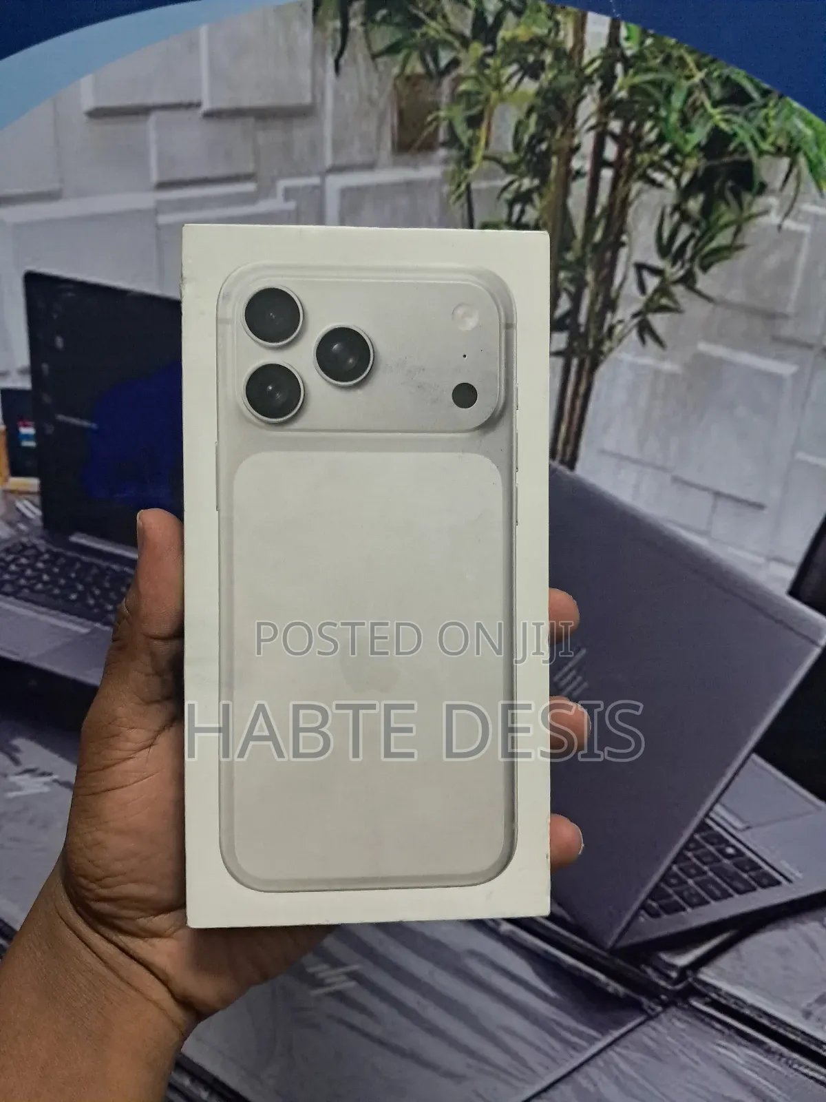 New Apple iPhone 17 Pro Max 256 GB White