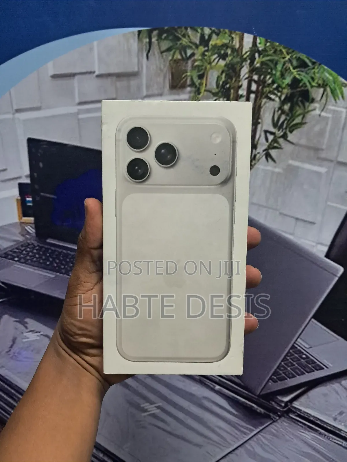 New Apple iPhone 17 Pro Max 256 GB White