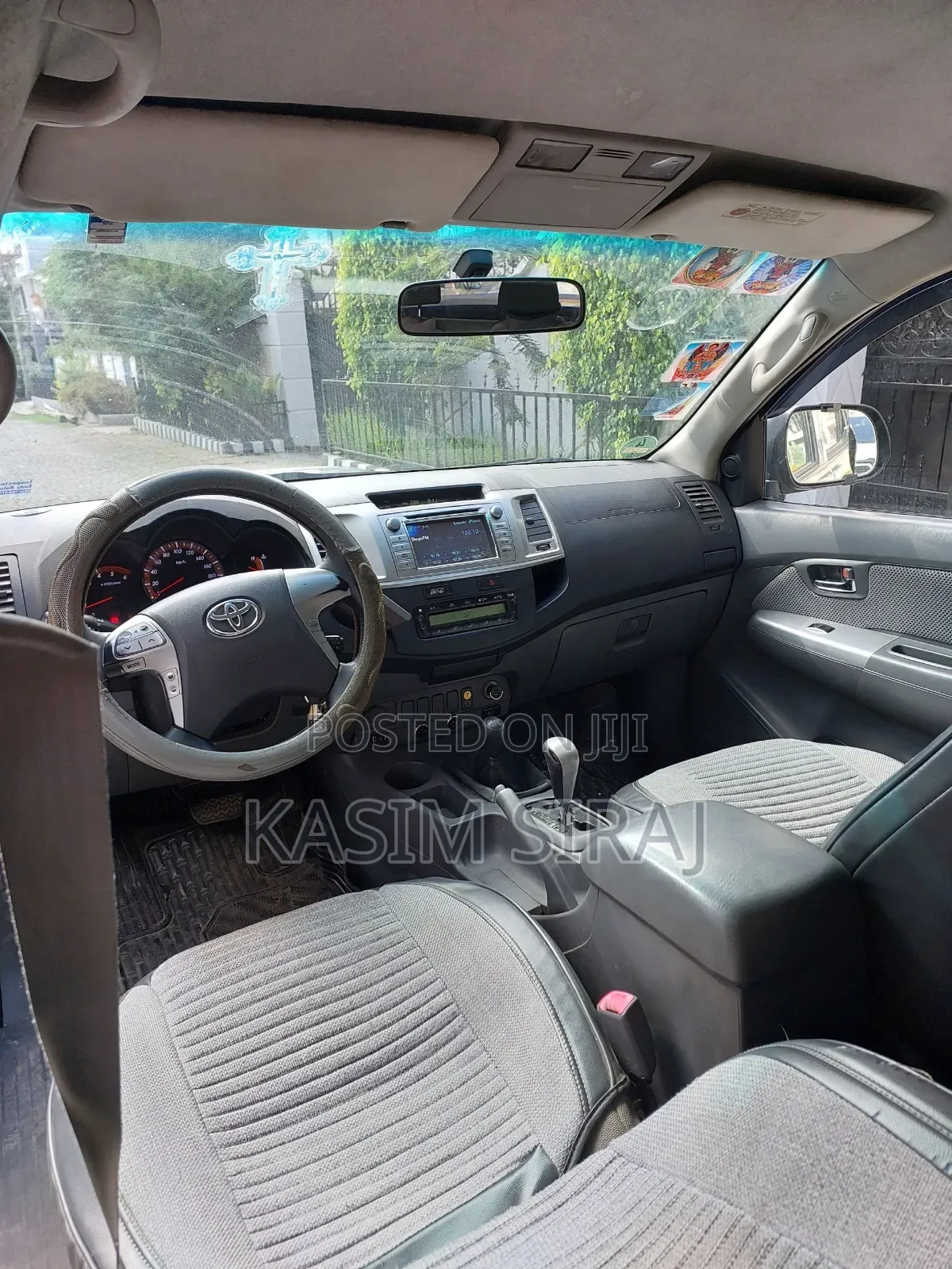 Toyota Hilux SR 4x4 2013 Gray