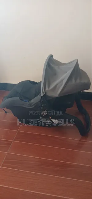 Infant Car Seat Carrier — Britax Römer