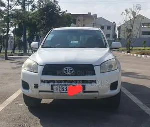 Toyota RAV4 2014 White
