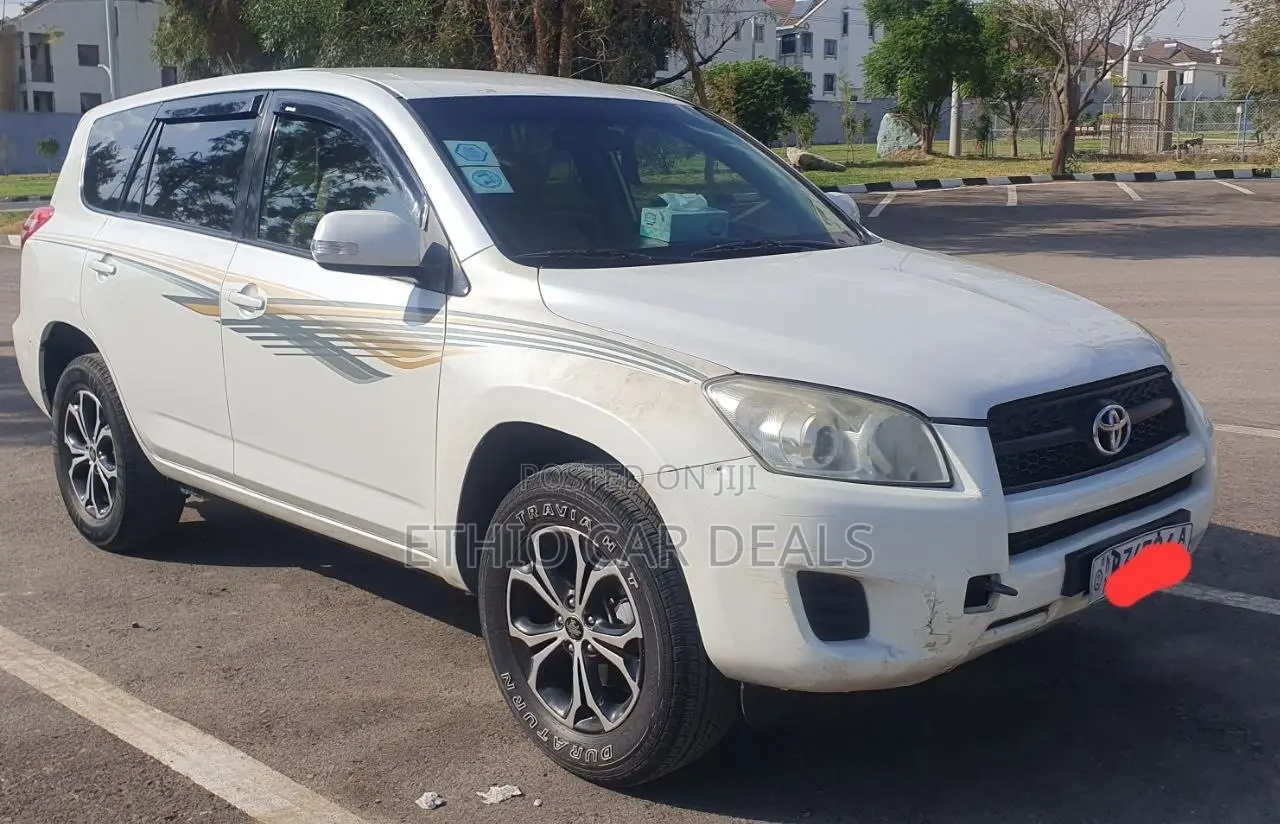 Toyota RAV4 2014 White