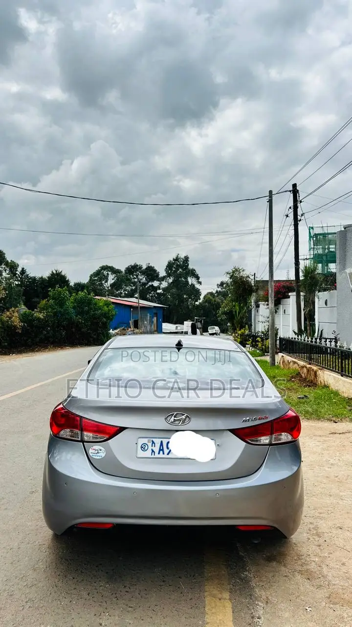 Hyundai Avante 2012 Gray