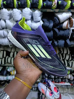Man's Sports Shoes