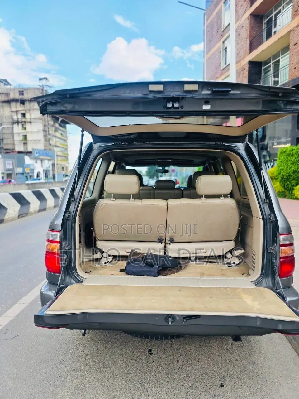 Toyota Land Cruiser 2002 Black
