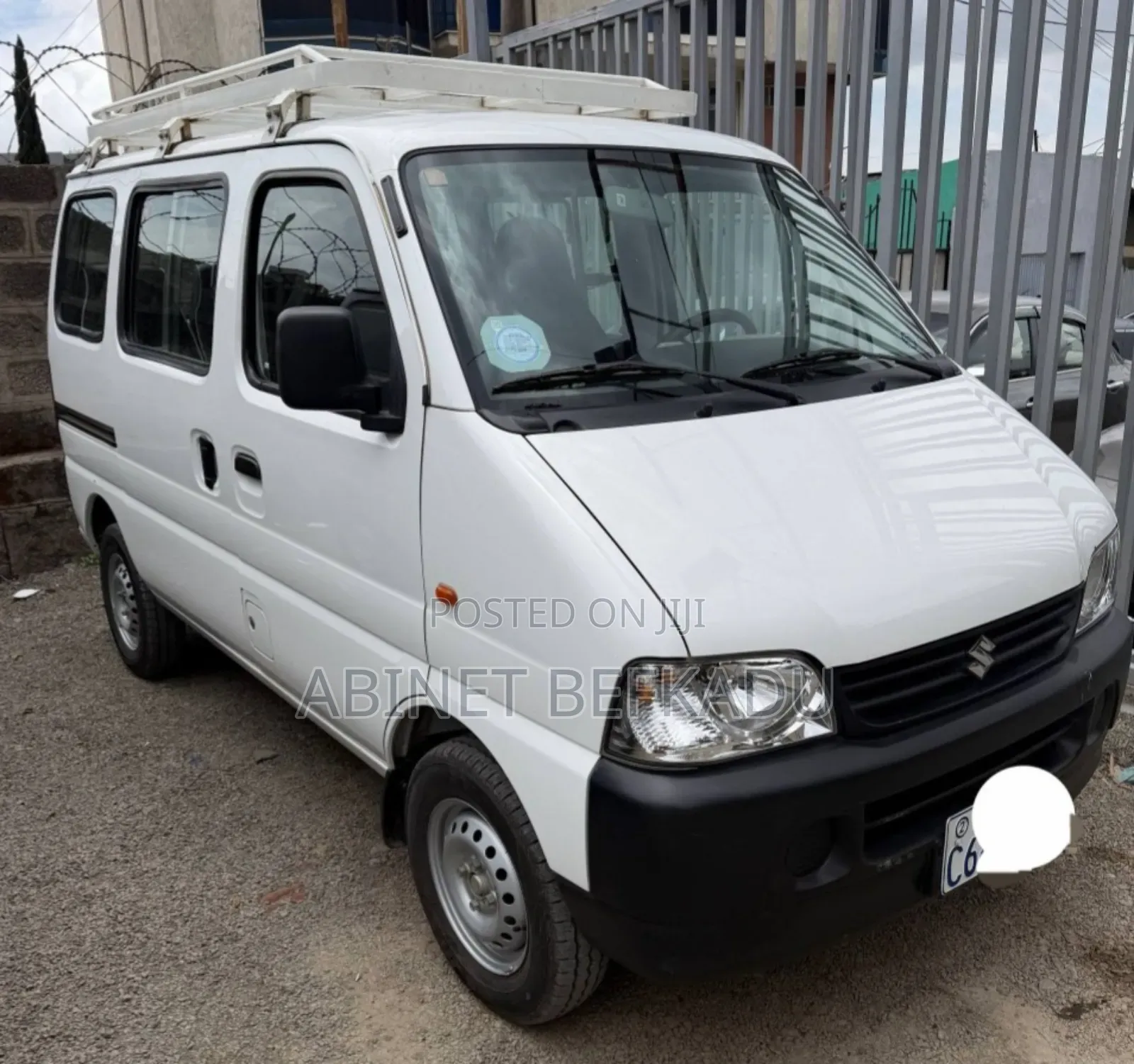 Suzuki Eeco 2024 White