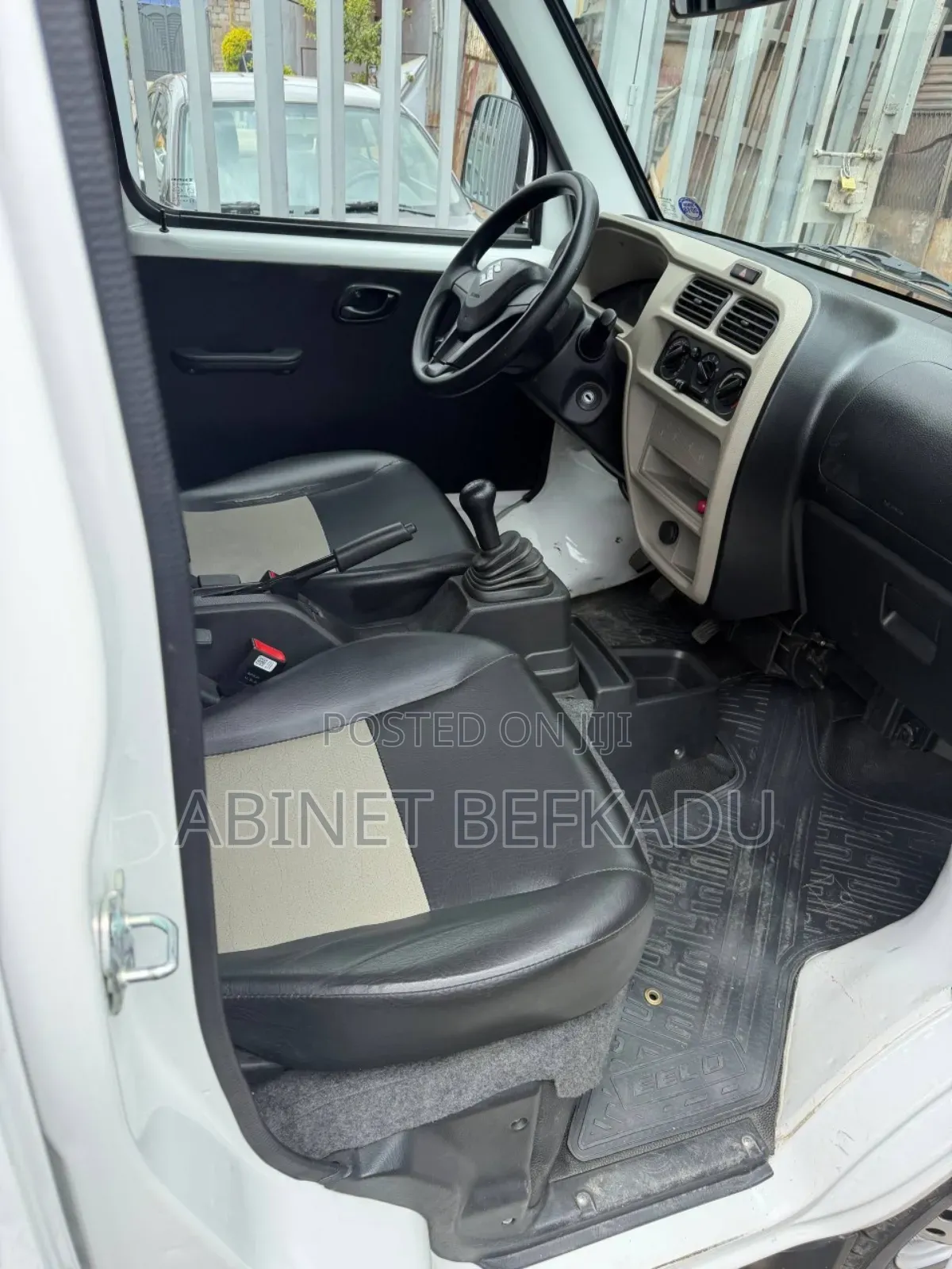 Suzuki Eeco 2024 White
