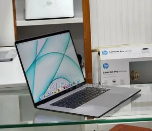 New Laptop Apple MacBook Pro 2019 32GB Intel Core i9 SSD 512GB