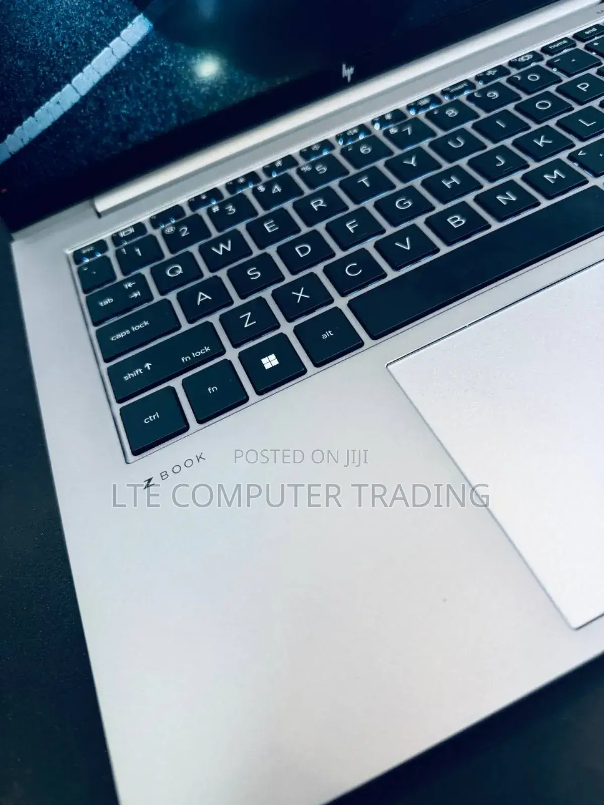 New Laptop HP ZBook Firefly 14 G10 16GB Intel Core i7 SSD 512GB