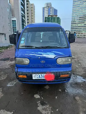 Car 2004 Blue