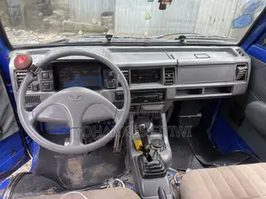 Car 2004 Blue