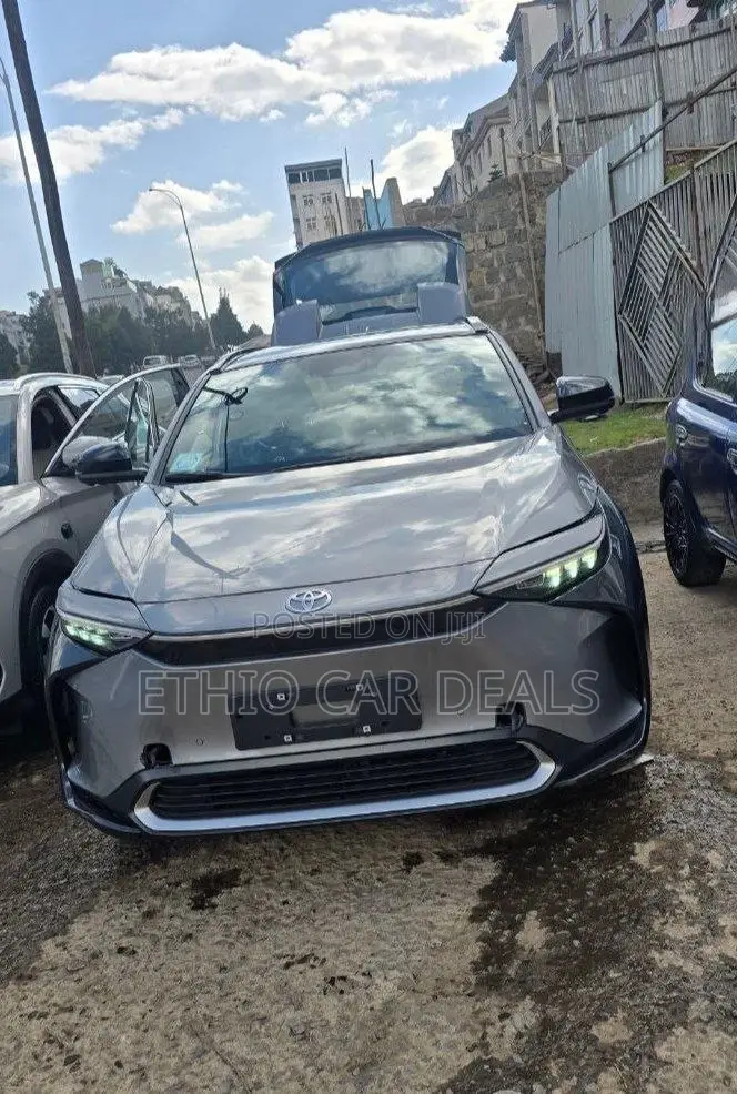 Toyota bZ4X 2024 Gray