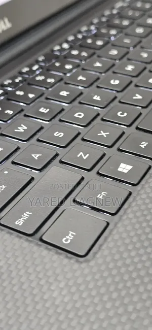 New Laptop Dell Precision 15 5520 16GB Intel Core i7 SSD 512GB