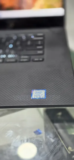 New Laptop Dell Precision 15 5520 16GB Intel Core i7 SSD 512GB