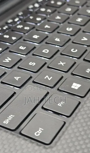 New Laptop Dell Precision 5520 16GB Intel Core i7 SSD 512GB