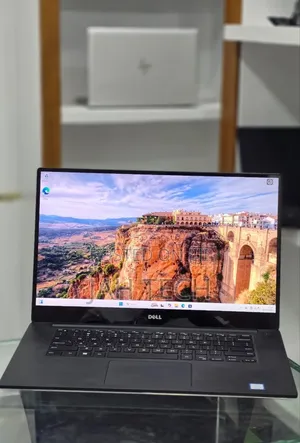 New Laptop Dell Precision 5520 16GB Intel Core i7 SSD 512GB