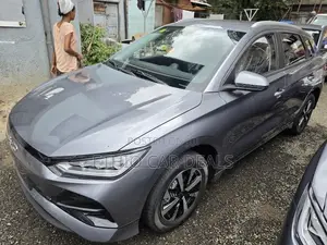 New BYD E2 43 kWh 94 hp FWD 2025 Gray