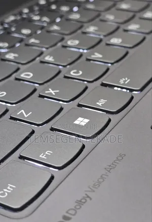 New Laptop Lenovo Yoga 7i 16GB Intel Core Ultra 7 SSD 512GB
