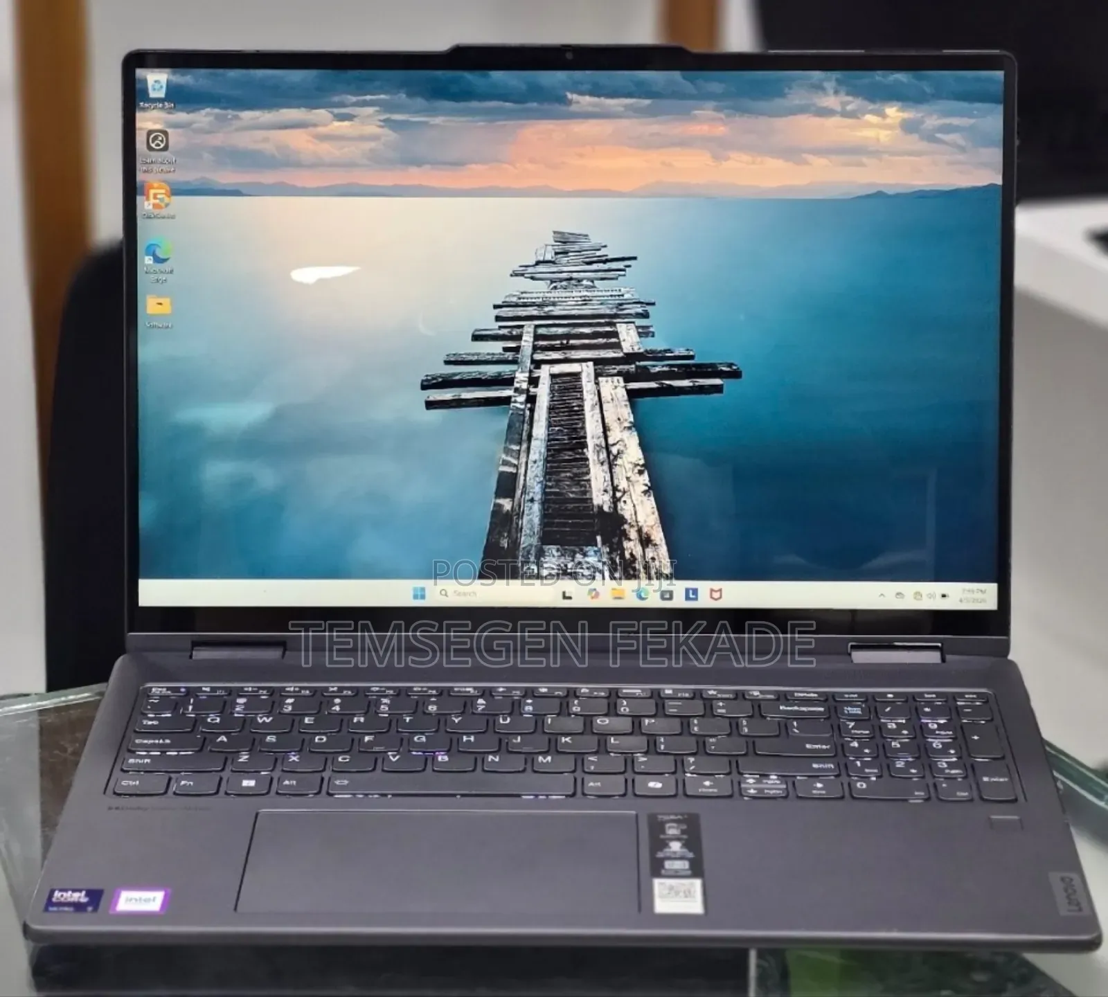 New Laptop Lenovo Yoga 7i 16GB Intel Core Ultra 7 SSD 512GB