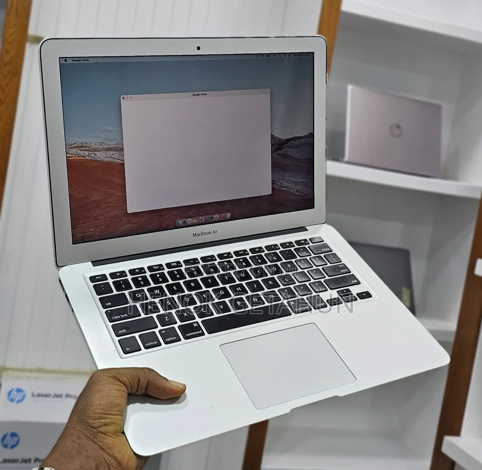 New Laptop Apple MacBook Air 2015 8GB Intel Core i5 SSD 128GB