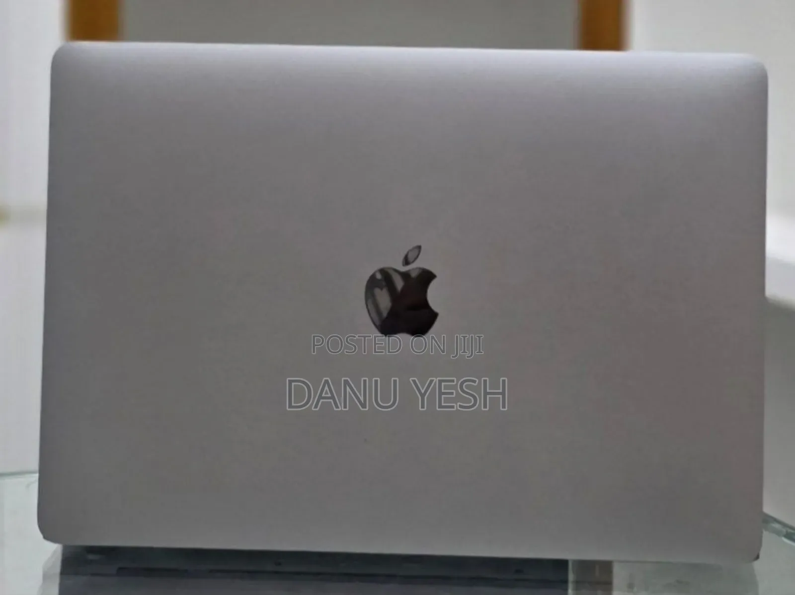 New Laptop Apple MacBook Air 2020 M1 8GB Apple M1 SSD 256GB