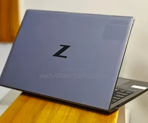 New Laptop HP ZBook Firefly 15 G7 16GB Intel Core i7 SSD 512GB