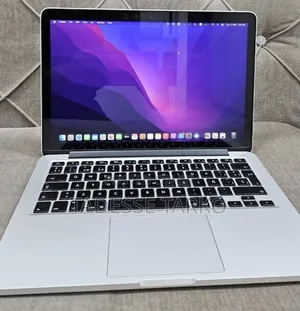 New Laptop Apple MacBook Pro 2015 8GB Intel Core i7 SSD 256GB