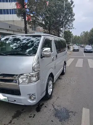 Toyota HiAce 2007 Silver