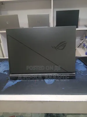 New Laptop Asus ROG Strix G17 32GB Intel Core i9 SSD 1T